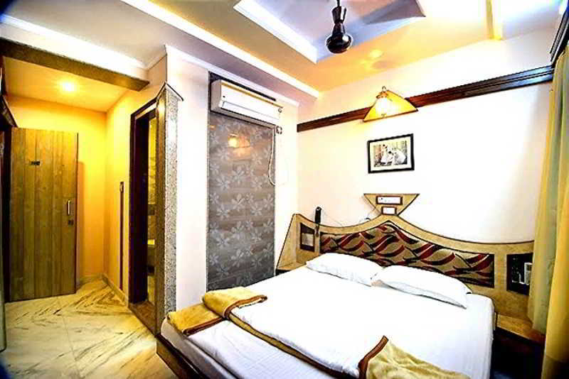 The Natraj Yes Please -new Delhi होटल 4*