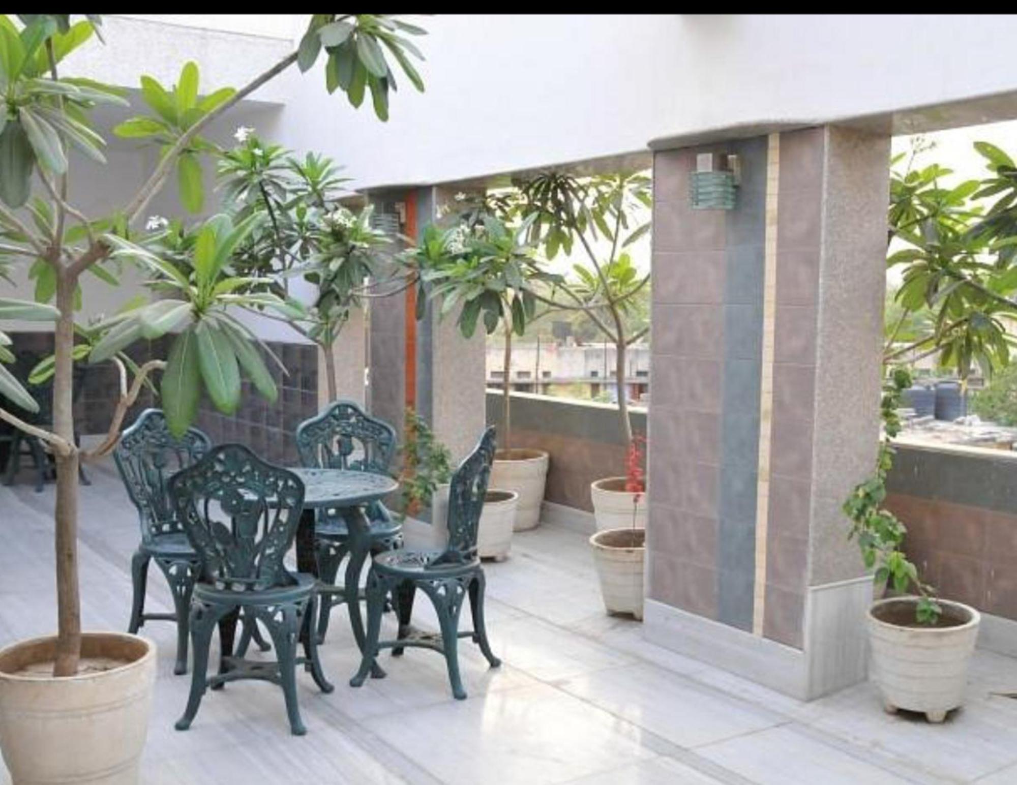होटल The Natraj Yes Please -new Delhi New Delhi