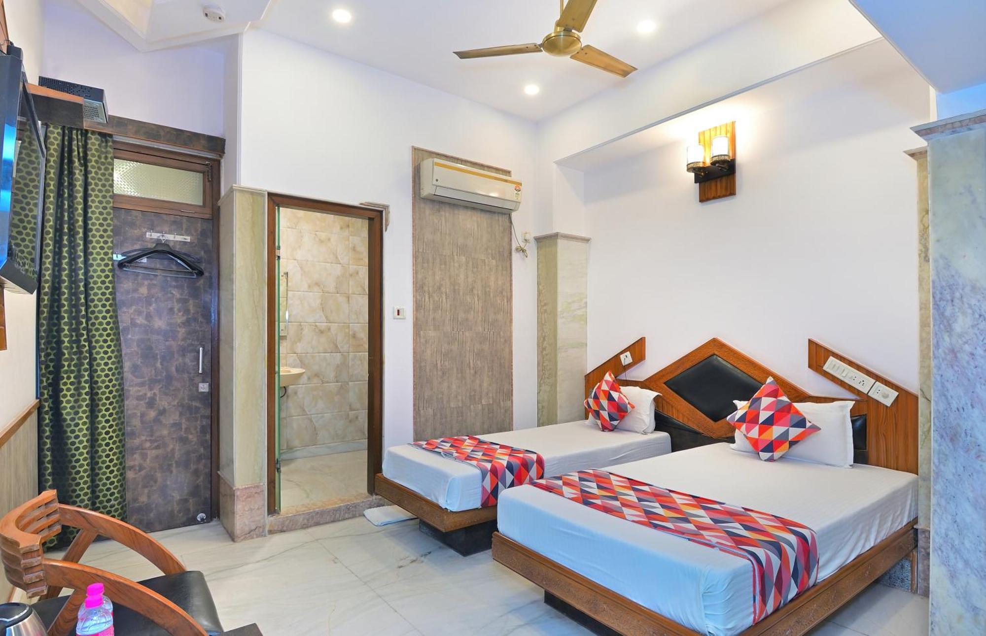 The Natraj Yes Please -new Delhi होटल